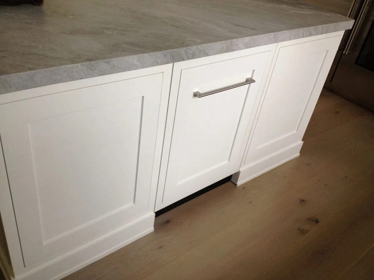 close crop of white cabinet door and handle, Kitchens & Vanities